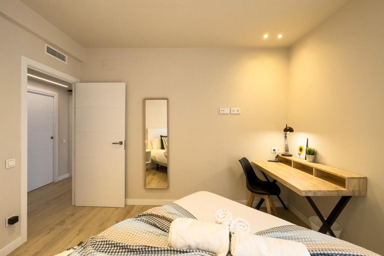 Barcelona Touch Apartments - Progres L'Hospitalet de Llobregat Esterno foto
